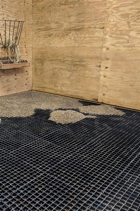 stable grid flooring